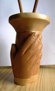 Vase mit Hand.JPG