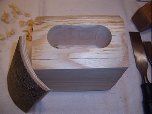 bebohrtes Schubloch mit Außendeckel